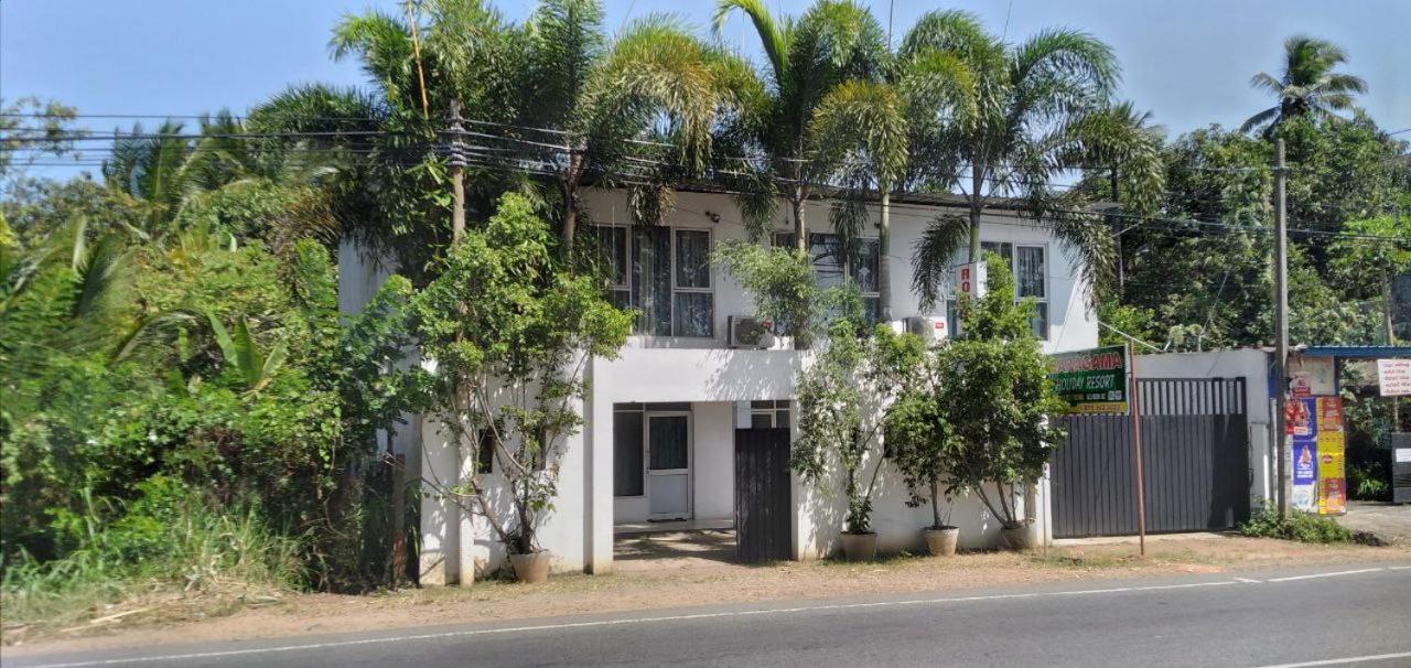 Saragama Holiday Resort Kurunegala Ngoại thất bức ảnh